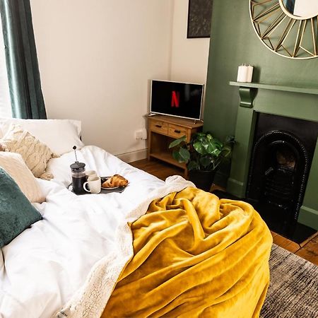 Central Plymouth Georgian Apartment - Sleeps 5 - Private Parking - By Habita Property Dış mekan fotoğraf