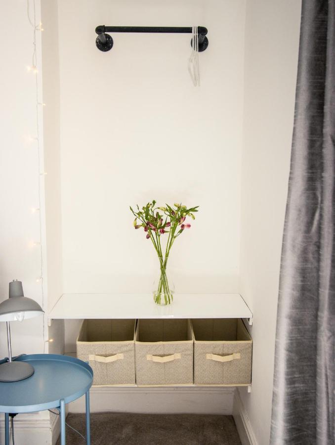 Central Plymouth Georgian Apartment - Sleeps 5 - Private Parking - By Habita Property Dış mekan fotoğraf