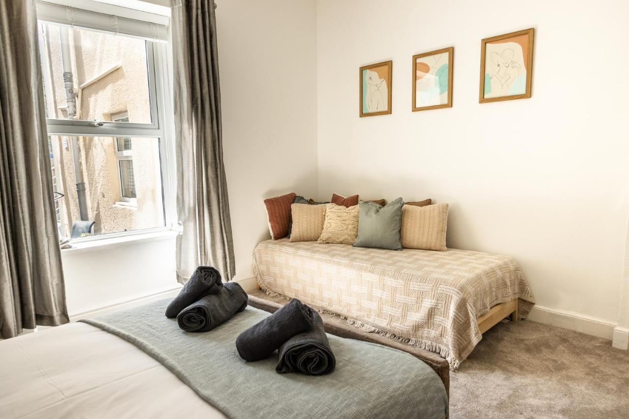 Central Plymouth Georgian Apartment - Sleeps 5 - Private Parking - By Habita Property Dış mekan fotoğraf